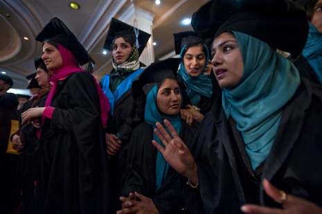 muslim-women-graduation